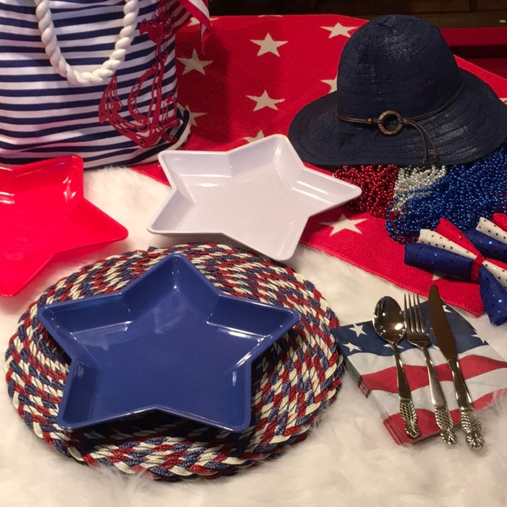 🇺🇸 4th of July 🇺🇸  15 Inch Round Placemats. 🇺🇸 Set of 4 🇺🇸
